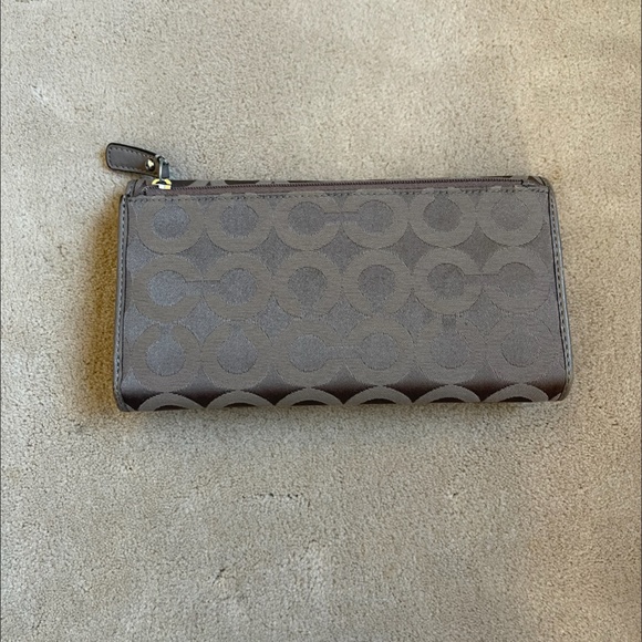 COACH Gray PopArt C Trifold Wallet - Picture 2 of 11
